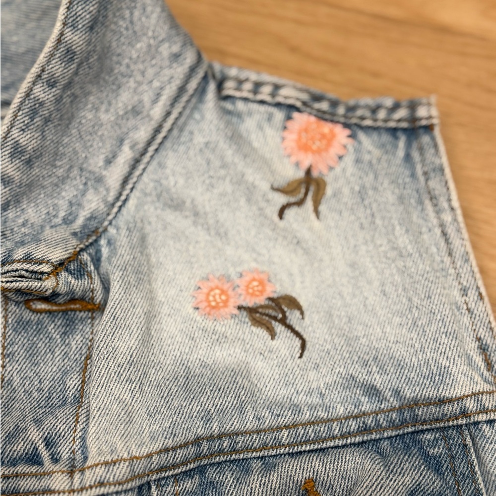 Vintage 90's Top, Y2K County Seat Denim Trucker Vest Floral Embroidered - Picture 5 of 7